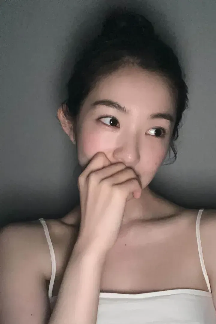 Noelle Hush - Contrast AI character