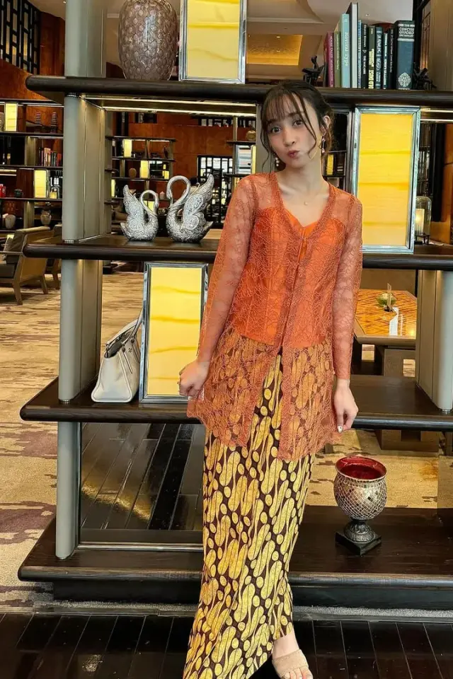 Ayanashahab - planificateur adulte, passerelle urbaine Personnage IA