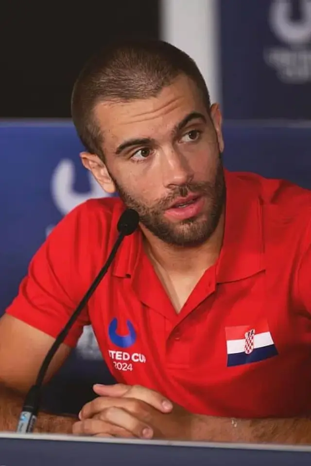 Bornacoric - مراقب بزرگسال, باغ آفتابی شخصیت AI