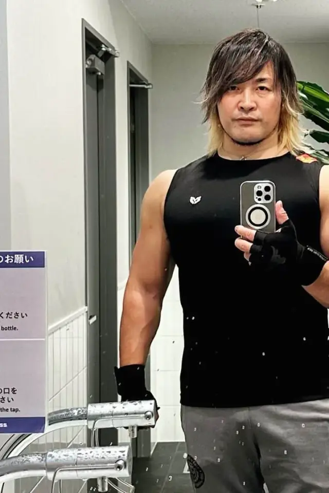 Hiro Tane - entrenador adulto, entrenamiento de fuerza Personaje IA