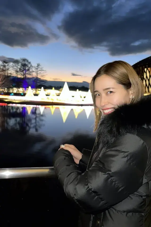 Sayaka Mitani7 - взрослая тренерка, движение AI-персонаж