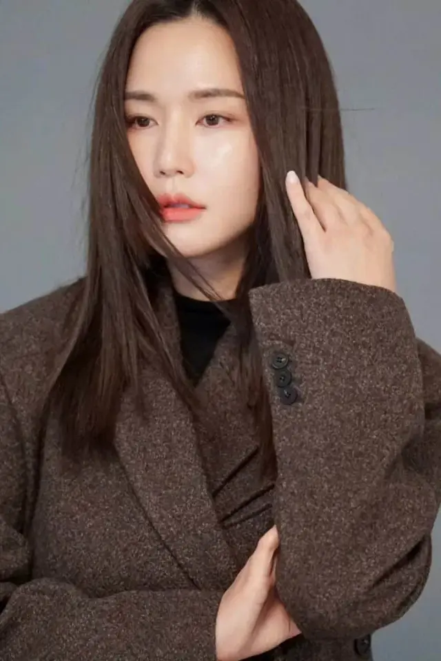 Clara Herringbone